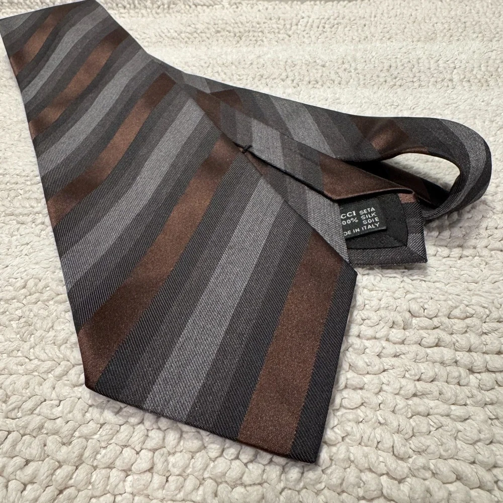 Gucci Tie Black Gray Brown Diagonal Stripe Italy Silk Monogram Designer Grunge